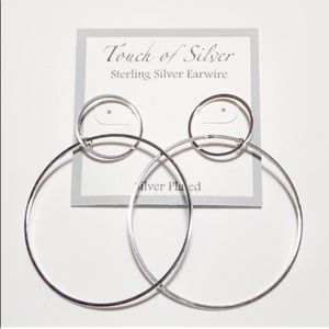 😁Touch of Silver Double Hoop Earrings